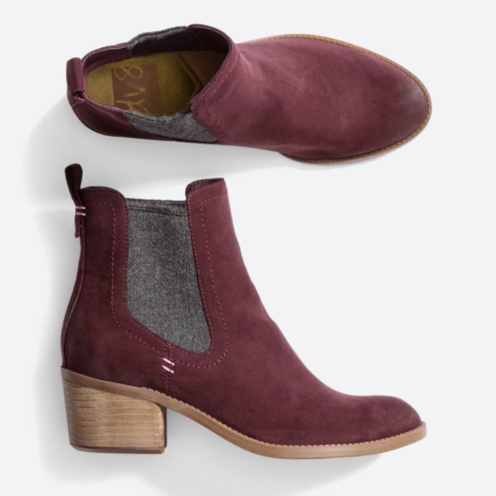 Like new- DV8 by Dolce Vita, Burgundy ankle boots